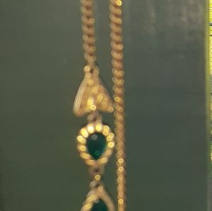 Vintage gold and emerald nevklace